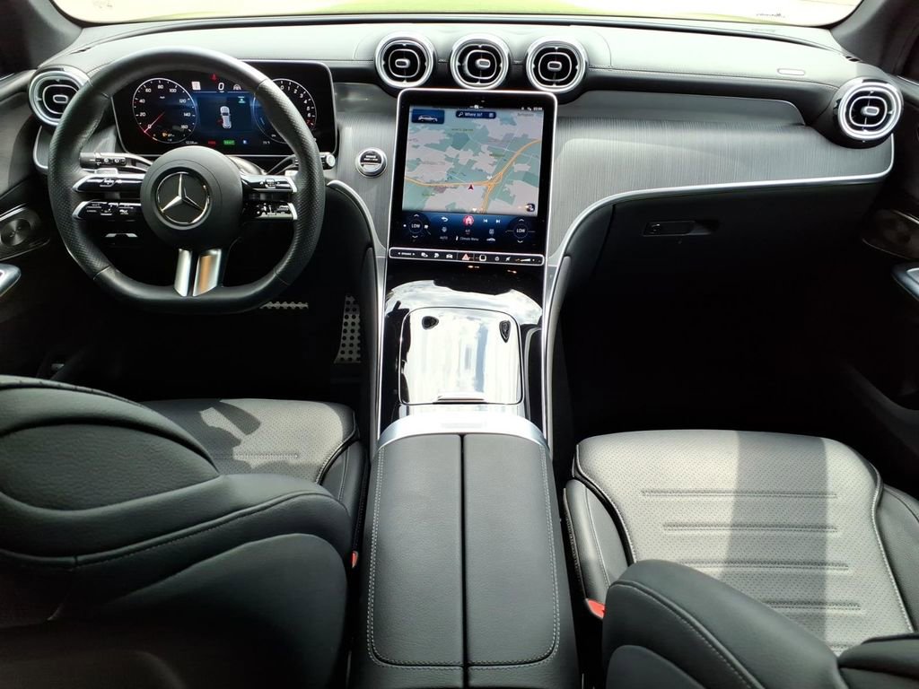 Used 2025 Mercedes-Benz GLC 350e 4MATIC image 24