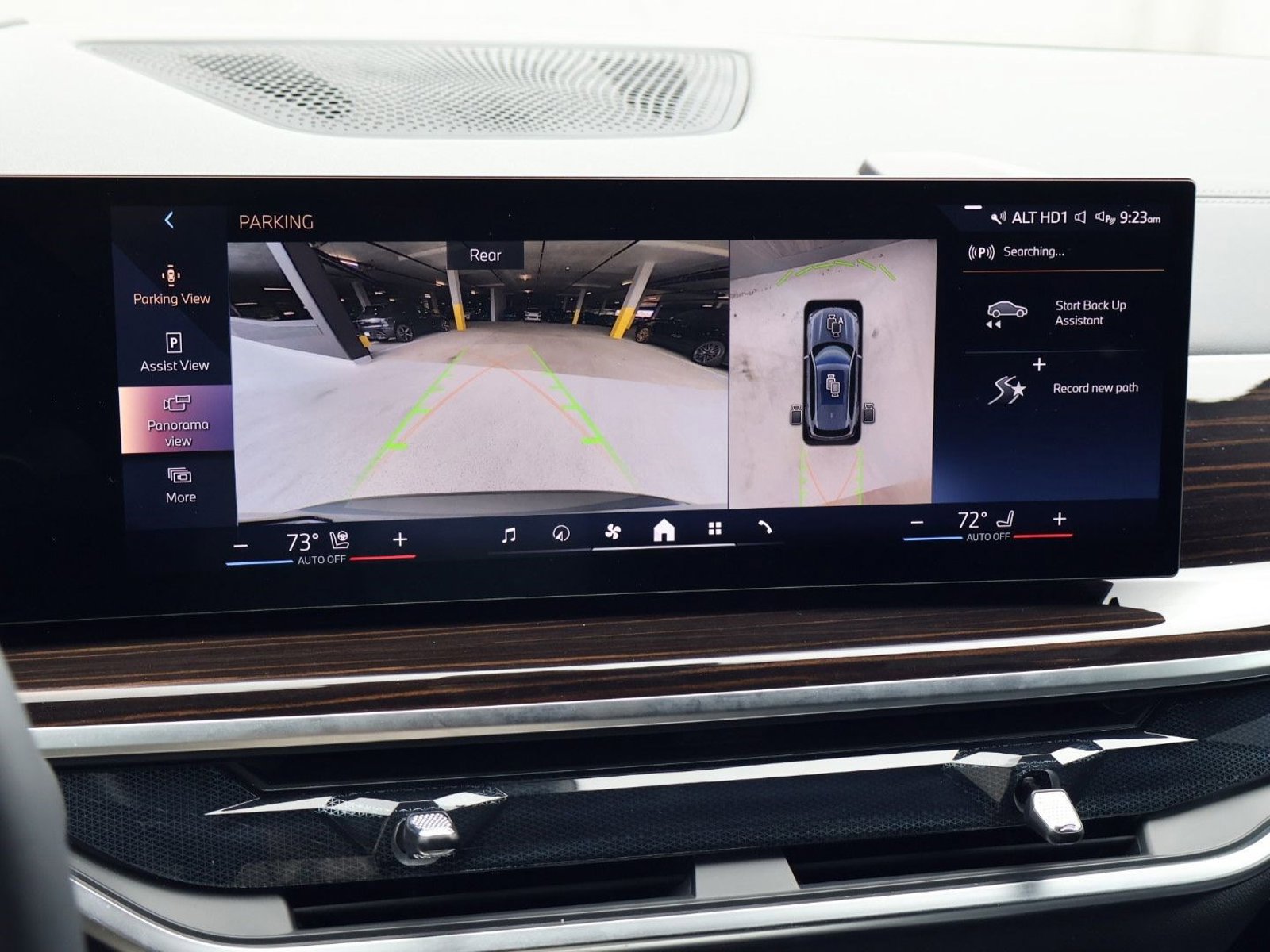 Used 2025 BMW X5 xDrive50e w/ Executive Package image 19