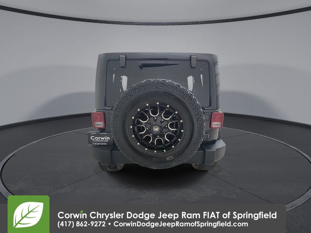 Used 2014 Jeep Wrangler Unlimited Rubicon w/ Connectivity Group image 7