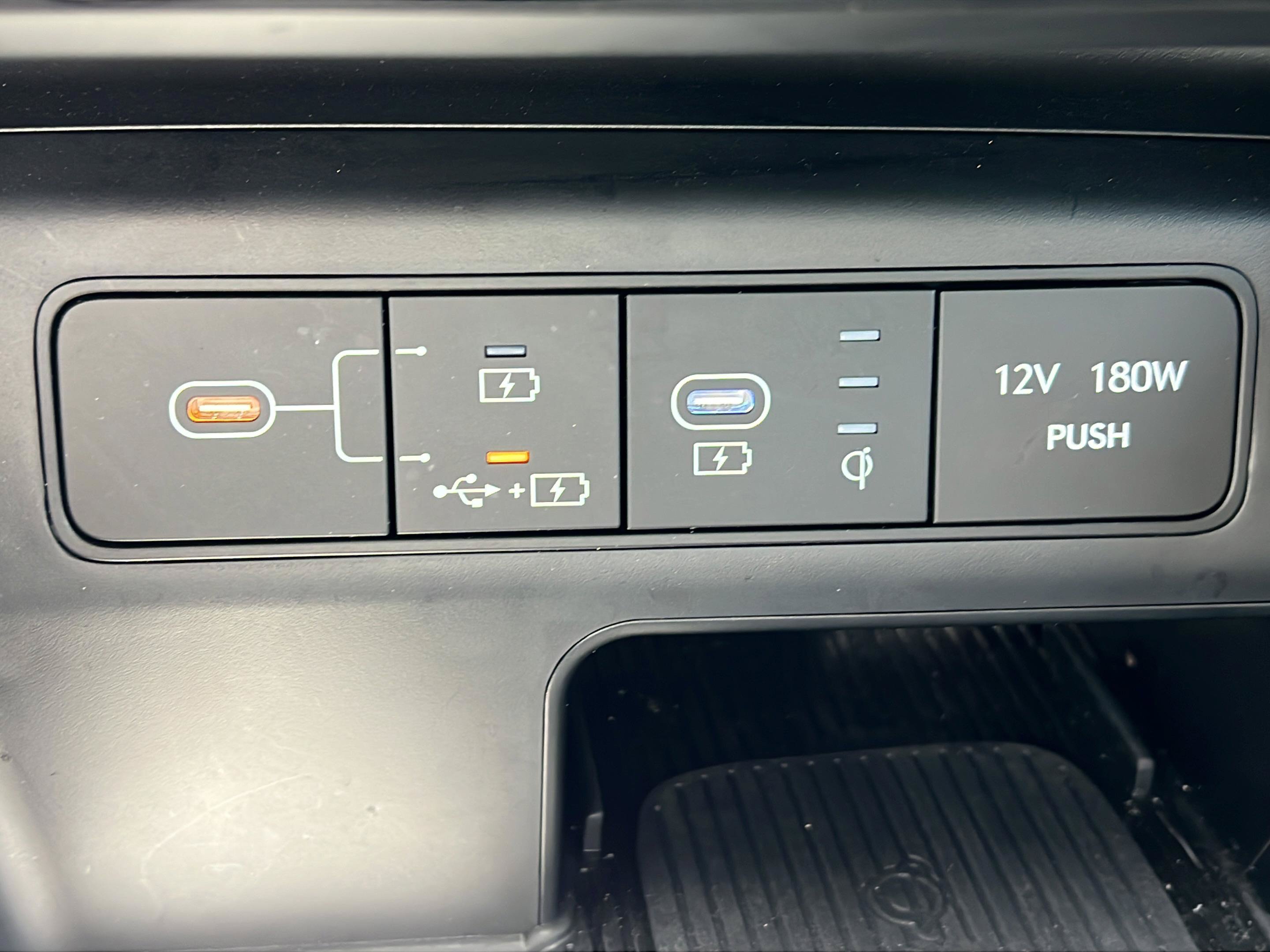 Certified 2025 Hyundai Santa Cruz Limited AWD/4WD image 19