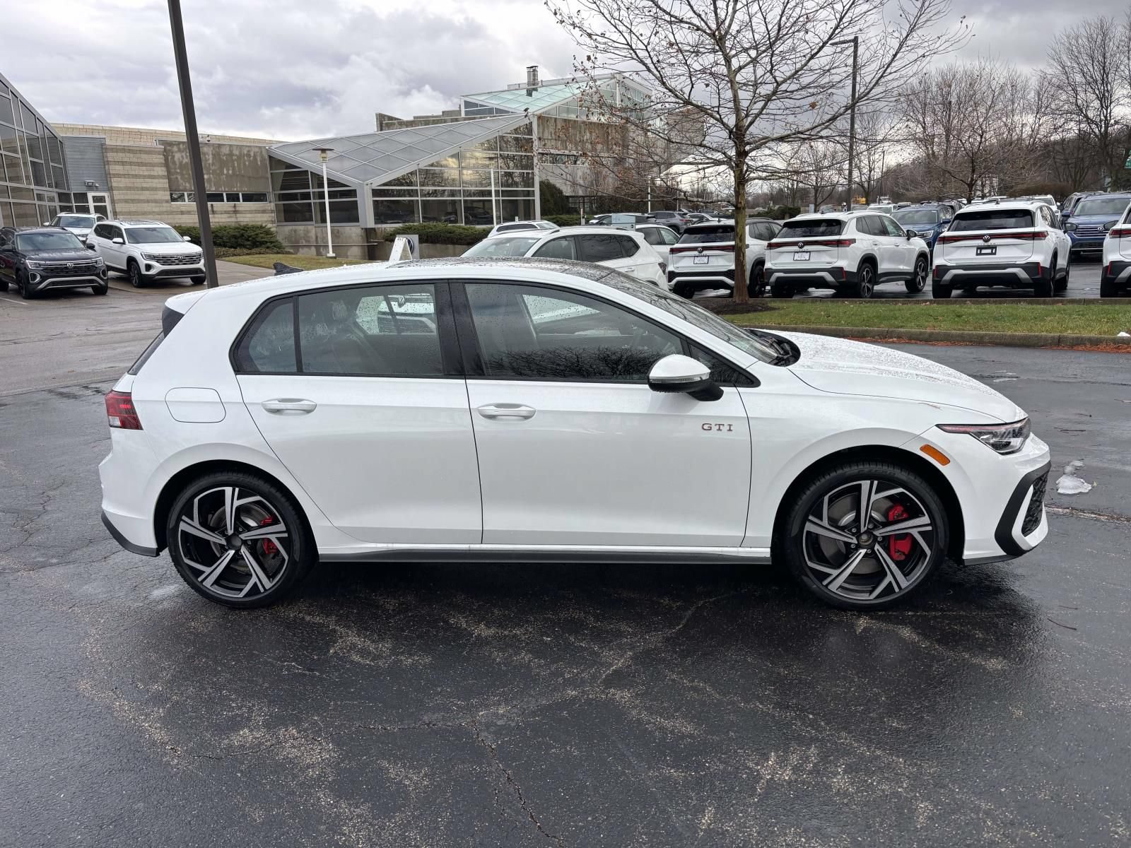 New 2026 Volkswagen GTI SE FWD image 8