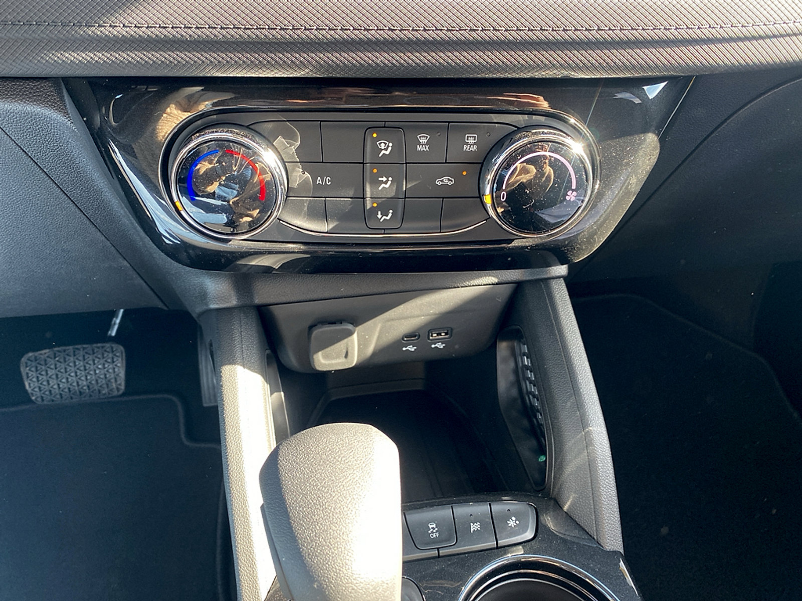 New 2026 Chevrolet TrailBlazer LT w/ Midnight Edition FWD image 30
