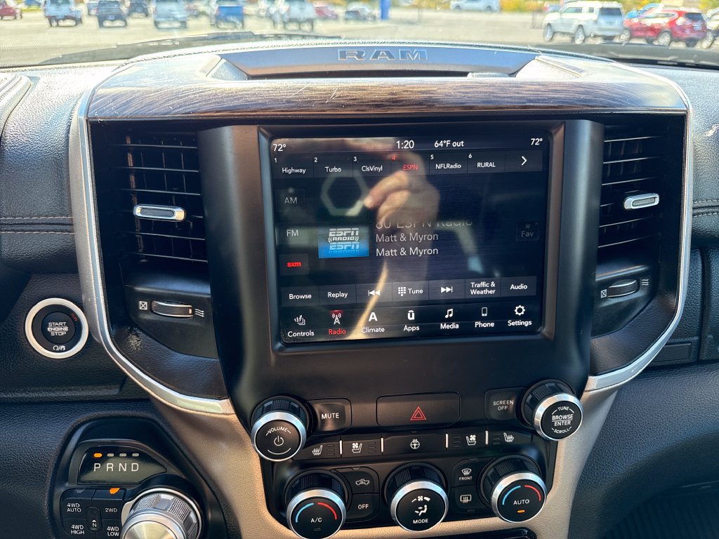 Used 2019 RAM 1500 Laramie w/ Off Road Group AWD/4WD image 23