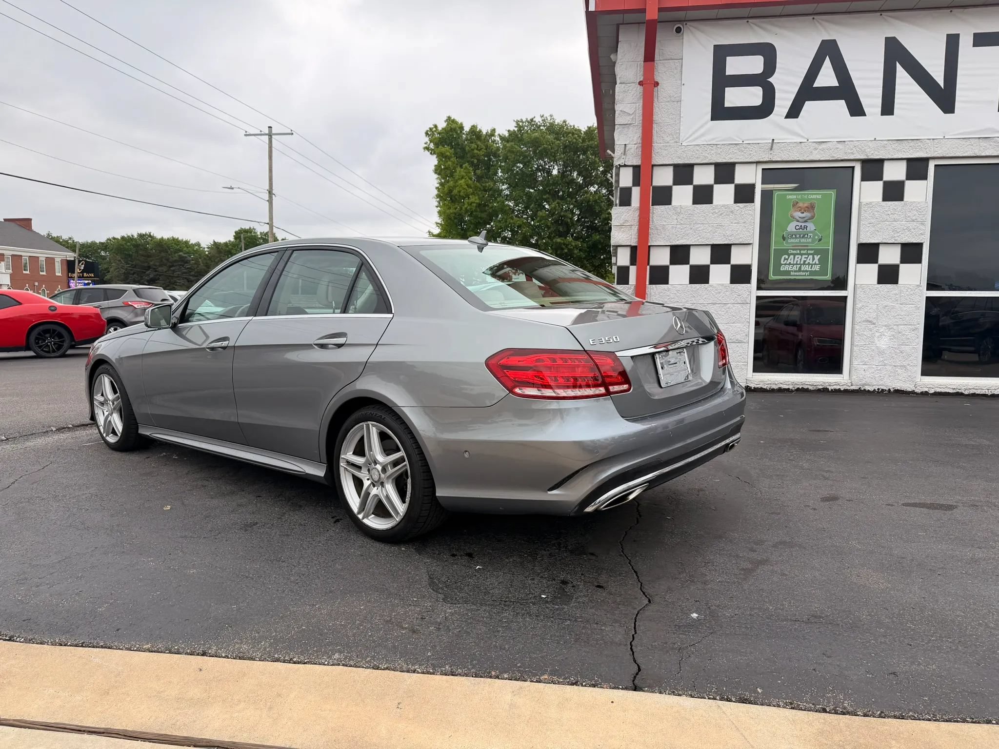 Used 2014 Mercedes-Benz E 350 Sedan image 3