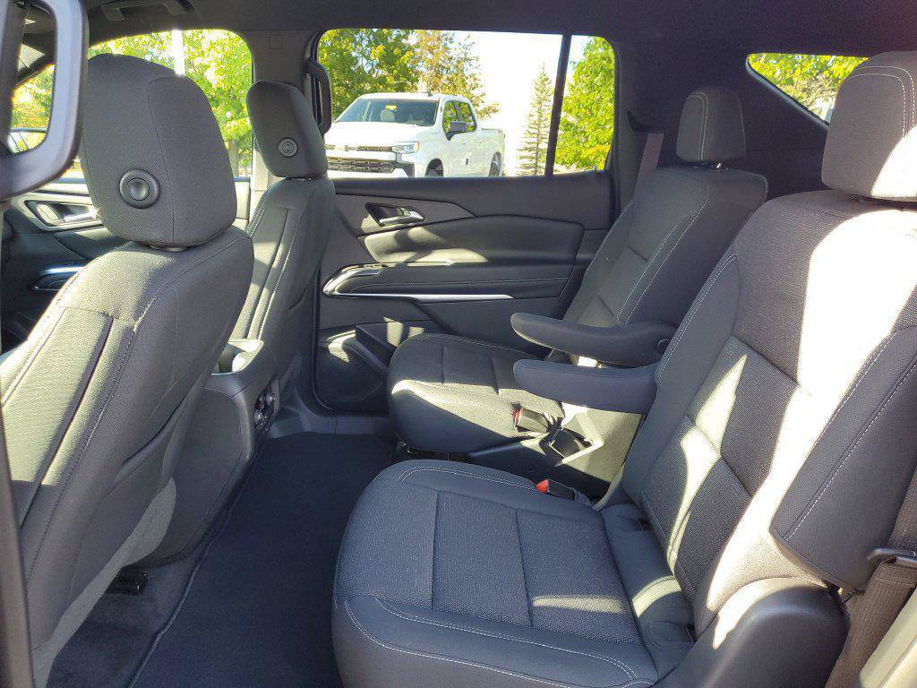 Used 2024 Chevrolet Traverse LT FWD image 28