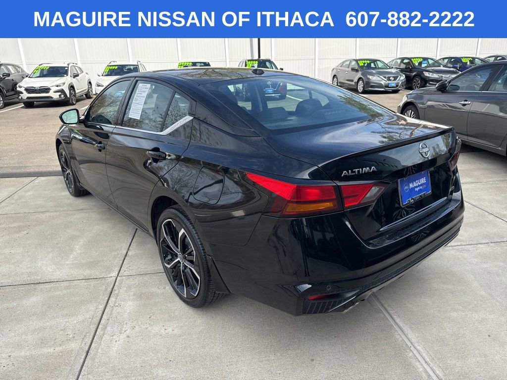 Used 2025 Nissan Altima 2.5 SR AWD/4WD image 7