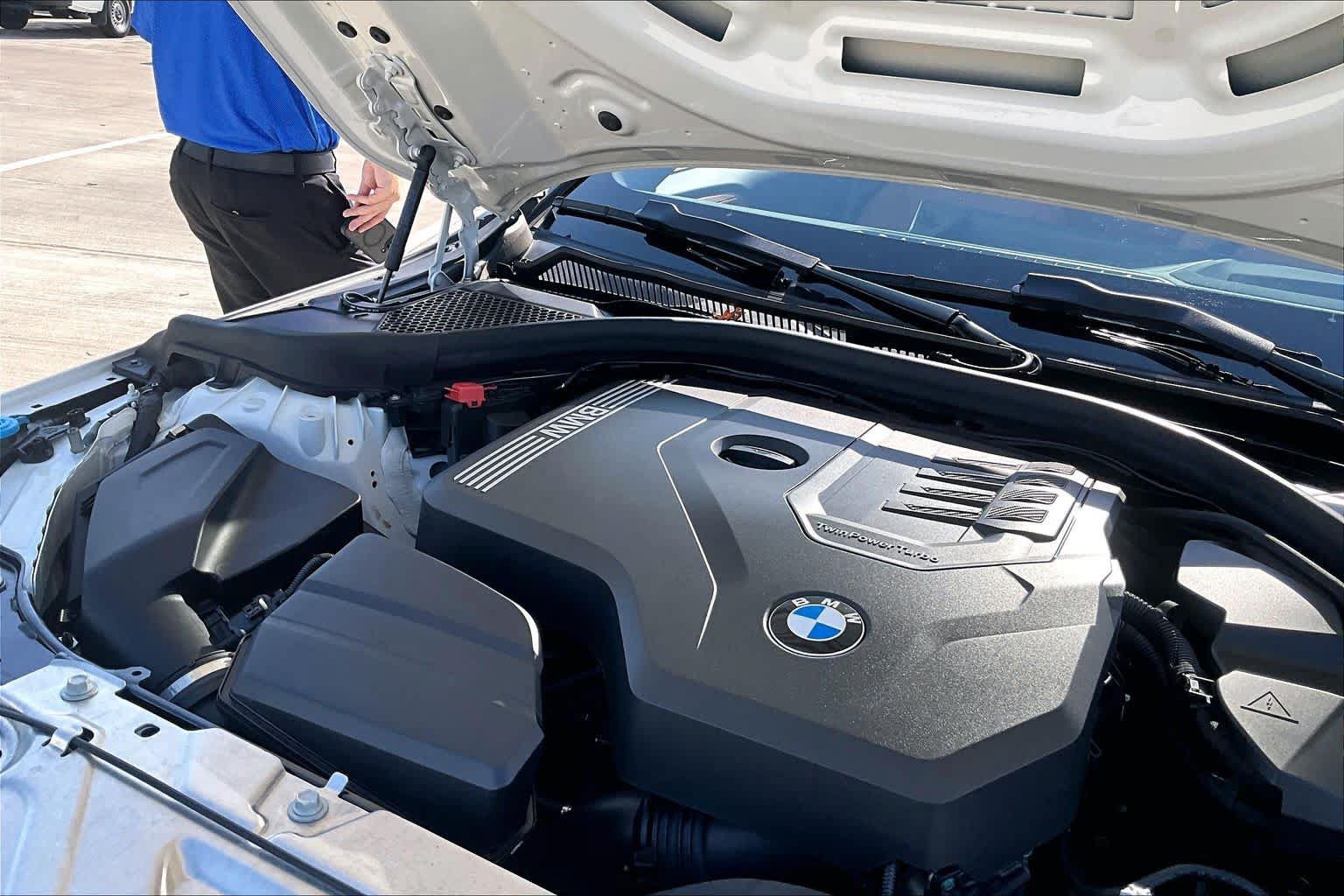 Used 2024 BMW 230i Coupe w/ Premium Package RWD image 28