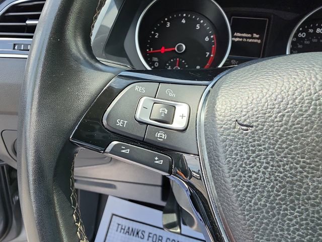 Used 2021 Volkswagen Tiguan SE w/ Panoramic Sunroof Package FWD image 18