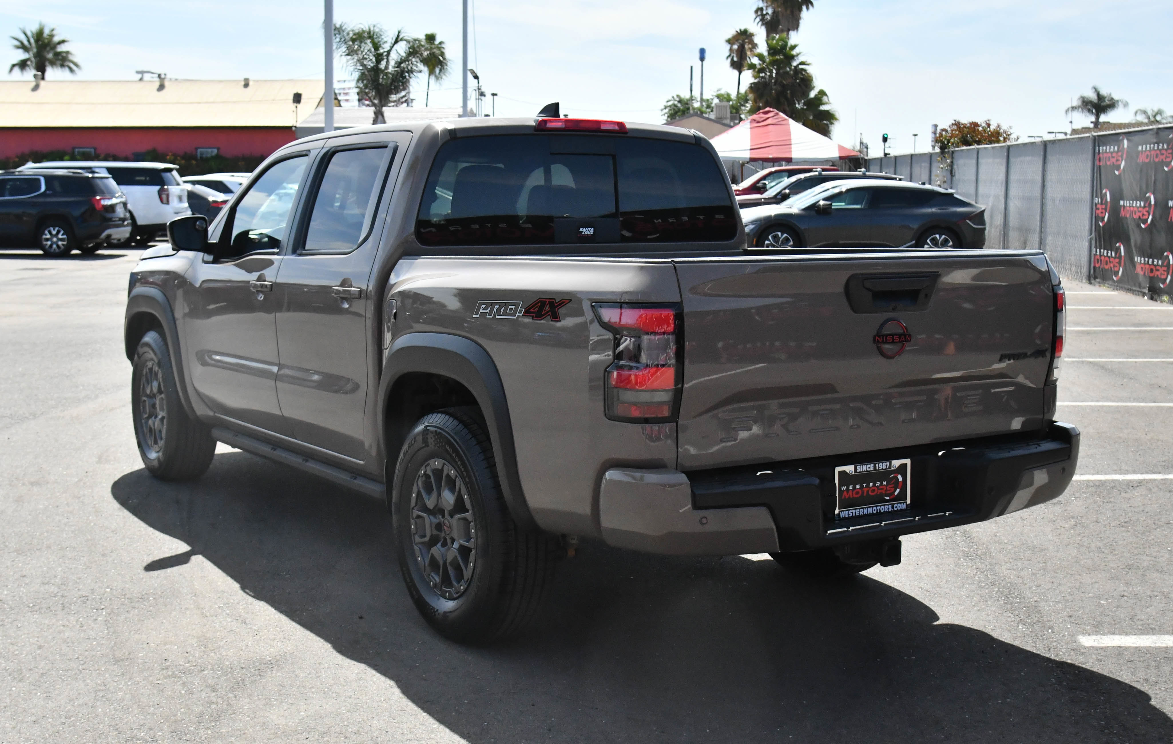 Used 2023 Nissan Frontier PRO-4X w/ Pro-4X Premium Package AWD/4WD image 6