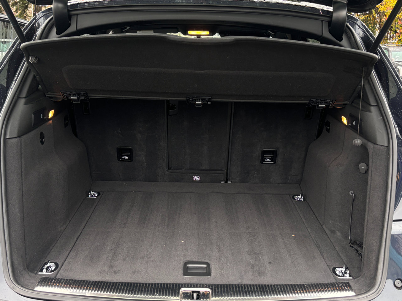 Used 2017 Audi SQ5 Premium Plus image 33