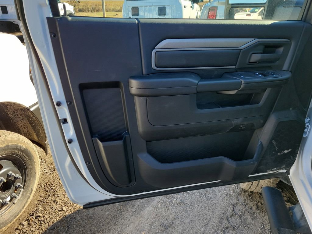 New 2026 RAM 5500 Tradesman w/ Chrome Appearance Group image 23