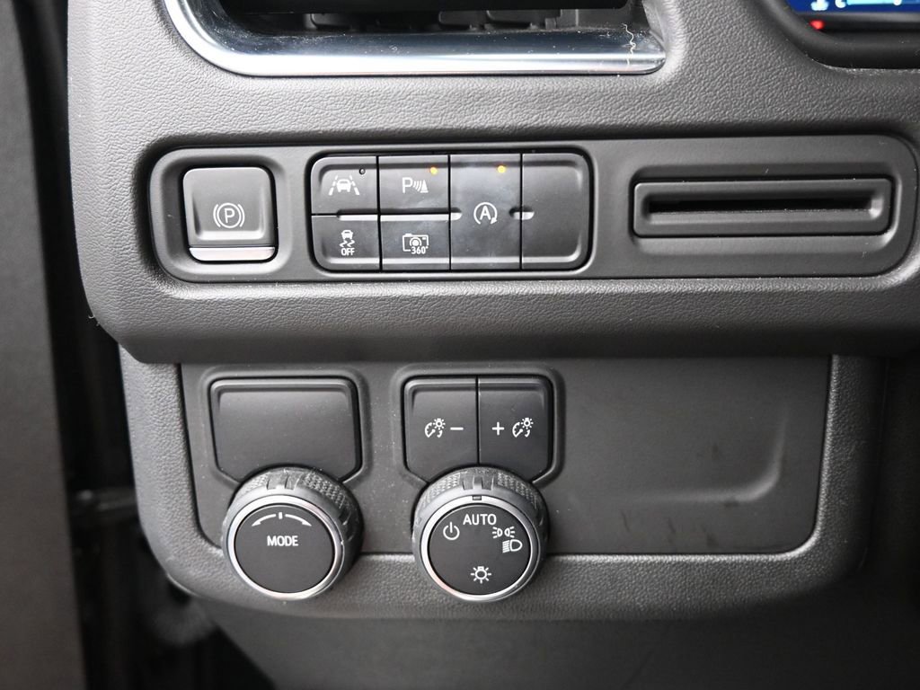 Used 2024 Chevrolet Tahoe RST w/ Sport Performance Package image 33