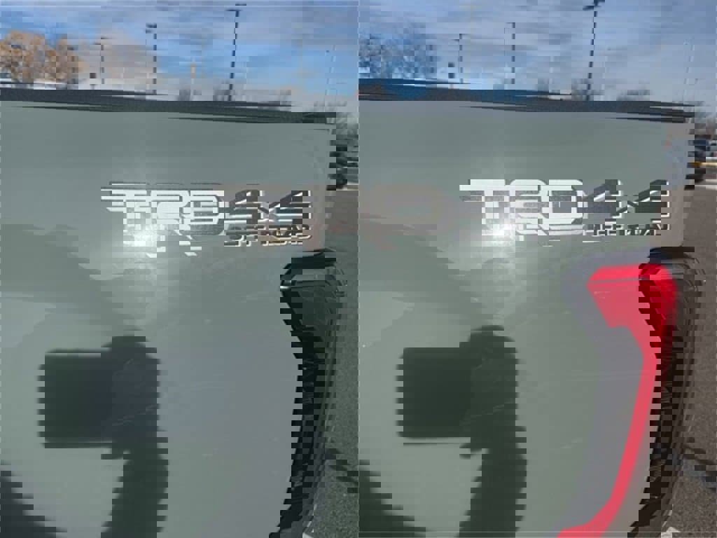 Used 2023 Toyota Tundra Limited image 5