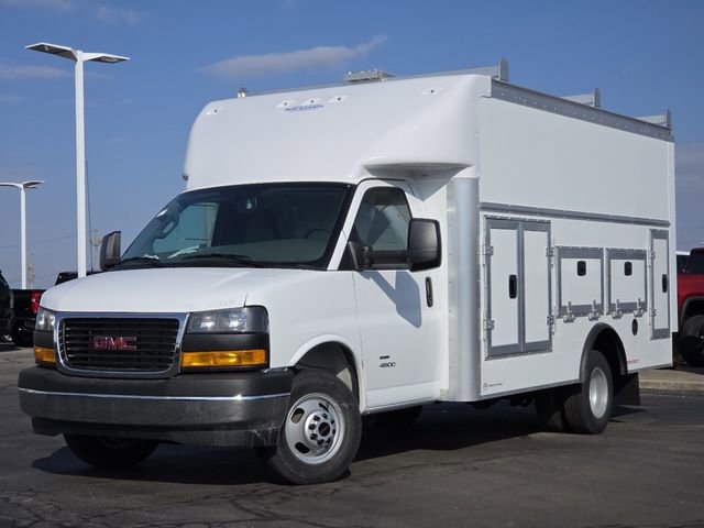 New 2026 GMC Savana 4500 w/ Driver Convenience Package image 2