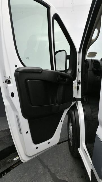 Used 2025 RAM ProMaster 2500 w/ Convenience Group image 12