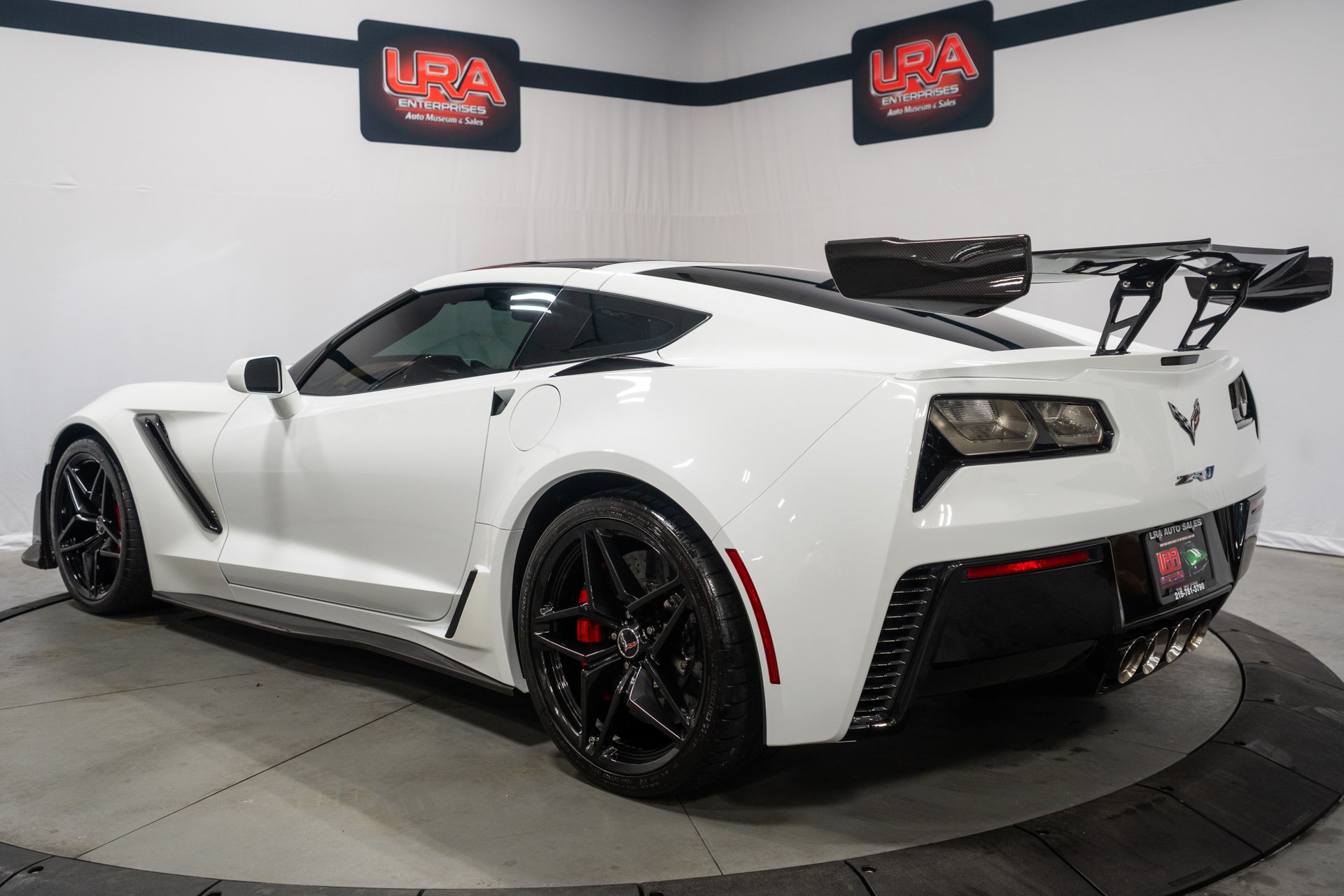 Used 2019 Chevrolet Corvette ZR1 RWD image 12