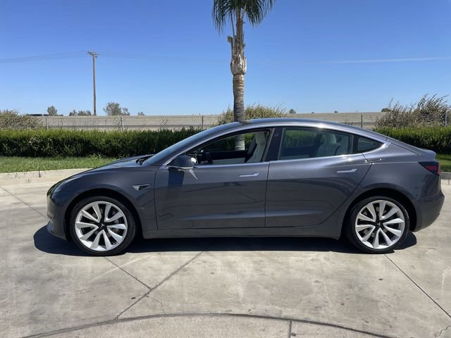 Used 2019 Tesla Model 3 Mid Range RWD image 5