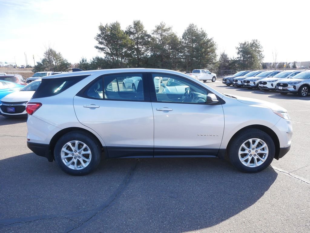 Used 2019 Chevrolet Equinox LS image 4