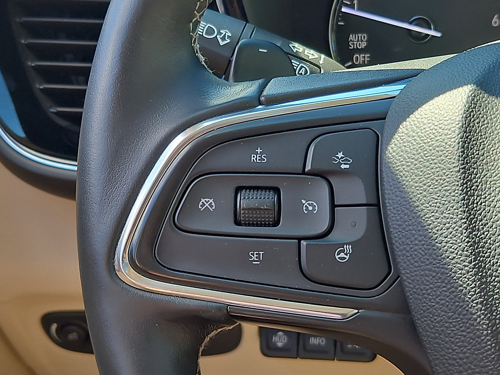 Used 2022 Buick Envision Avenir w/ Safety Package AWD/4WD image 22