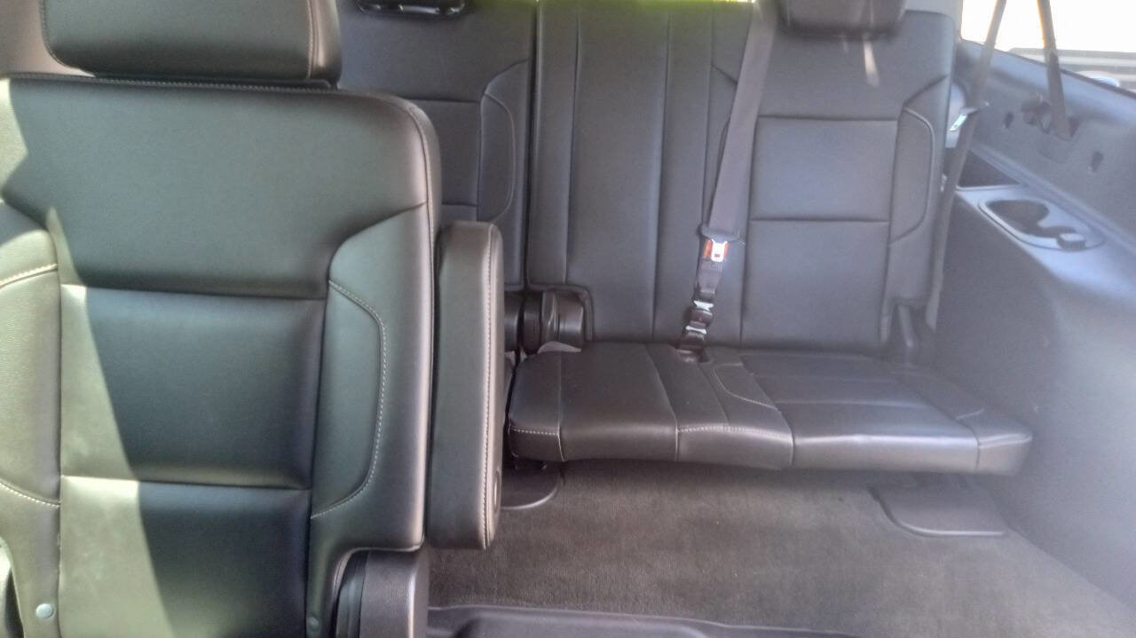 Used 2015 Chevrolet Suburban LT image 20
