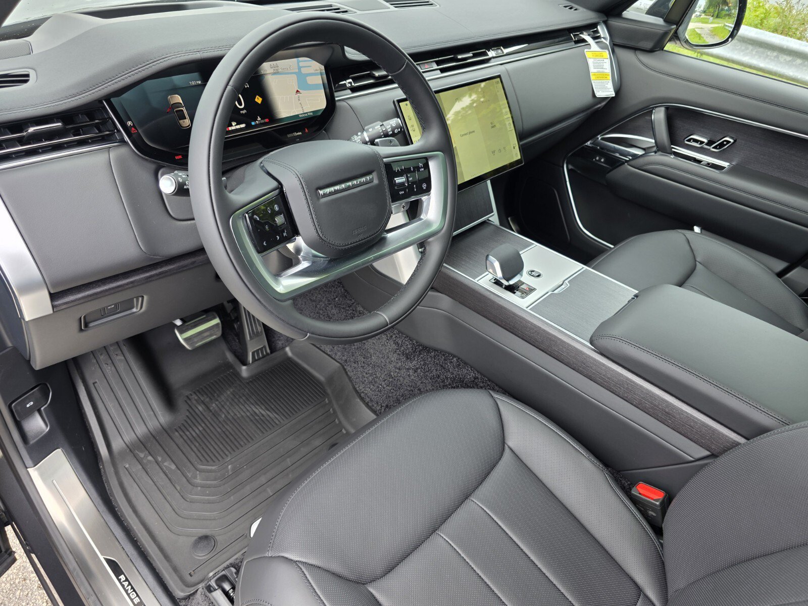 New 2026 Land Rover Range Rover Long Wheelbase SE AWD/4WD image 11