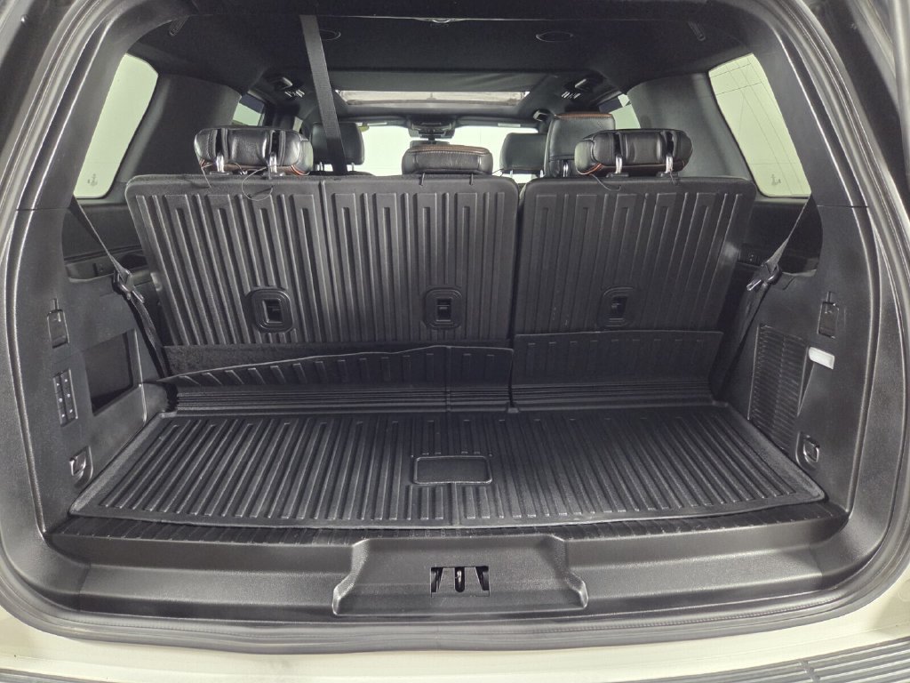 Used 2021 Ford Expedition King Ranch AWD/4WD image 30