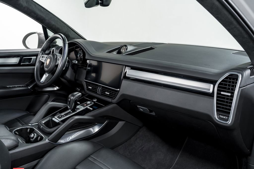 Used 2022 Porsche Cayenne Turbo AWD/4WD image 37
