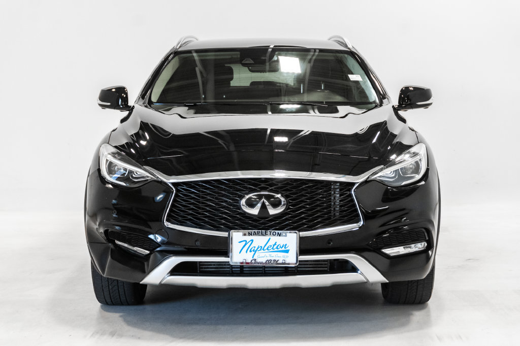 Used 2017 INFINITI QX30 Premium w/ Technology Package AWD/4WD image 6