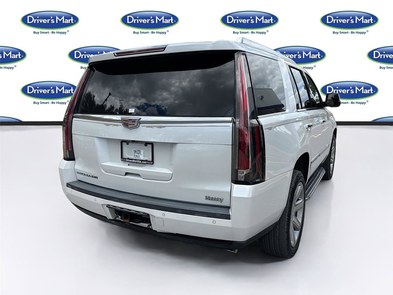 Used 2016 Cadillac Escalade Luxury RWD image 7