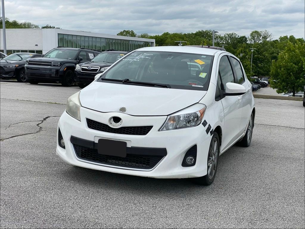 Used 2014 Toyota Yaris SE FWD image 3