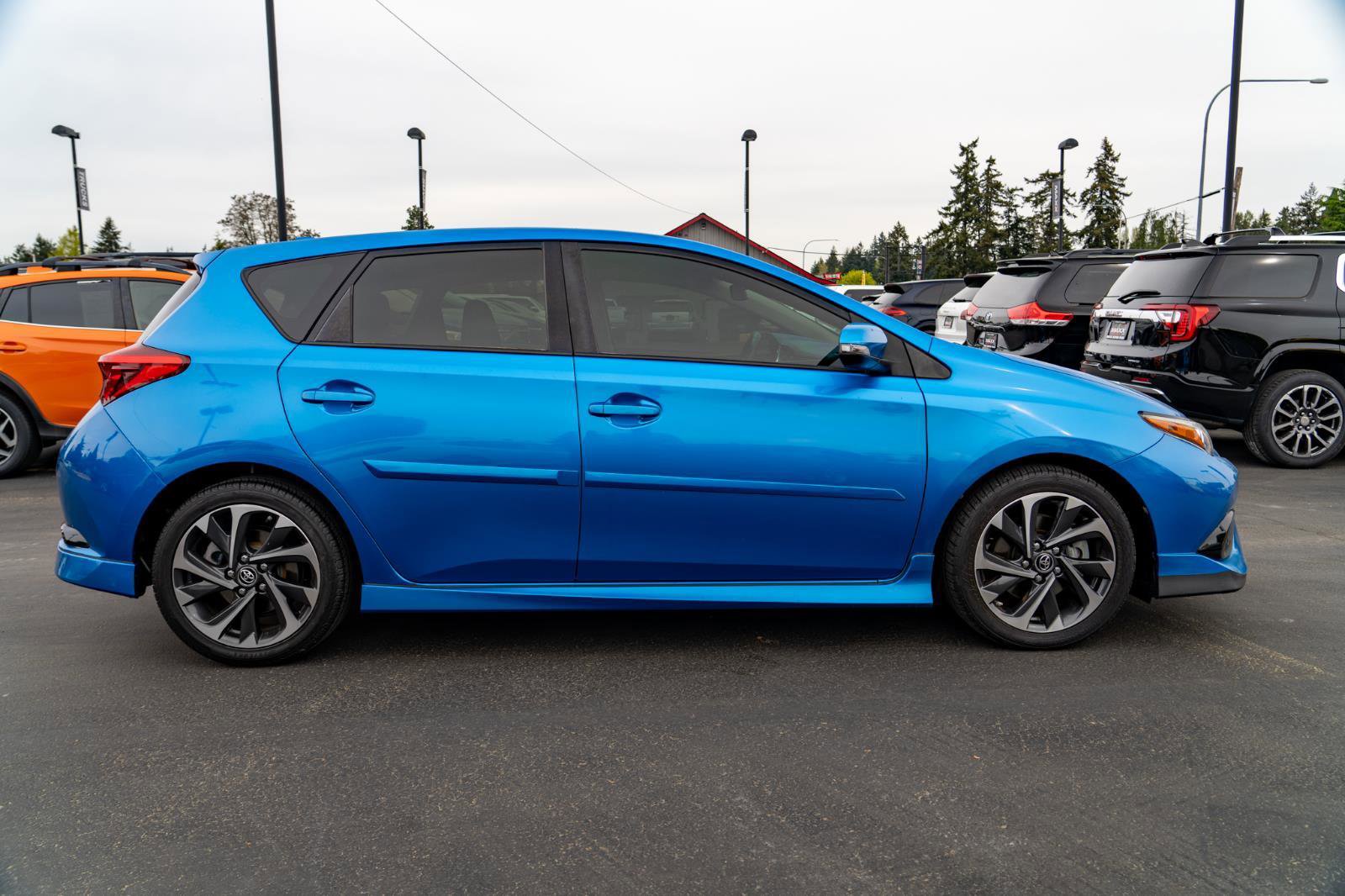 Used 2018 Toyota Corolla iM w/ All-Weather Mat Package FWD image 8