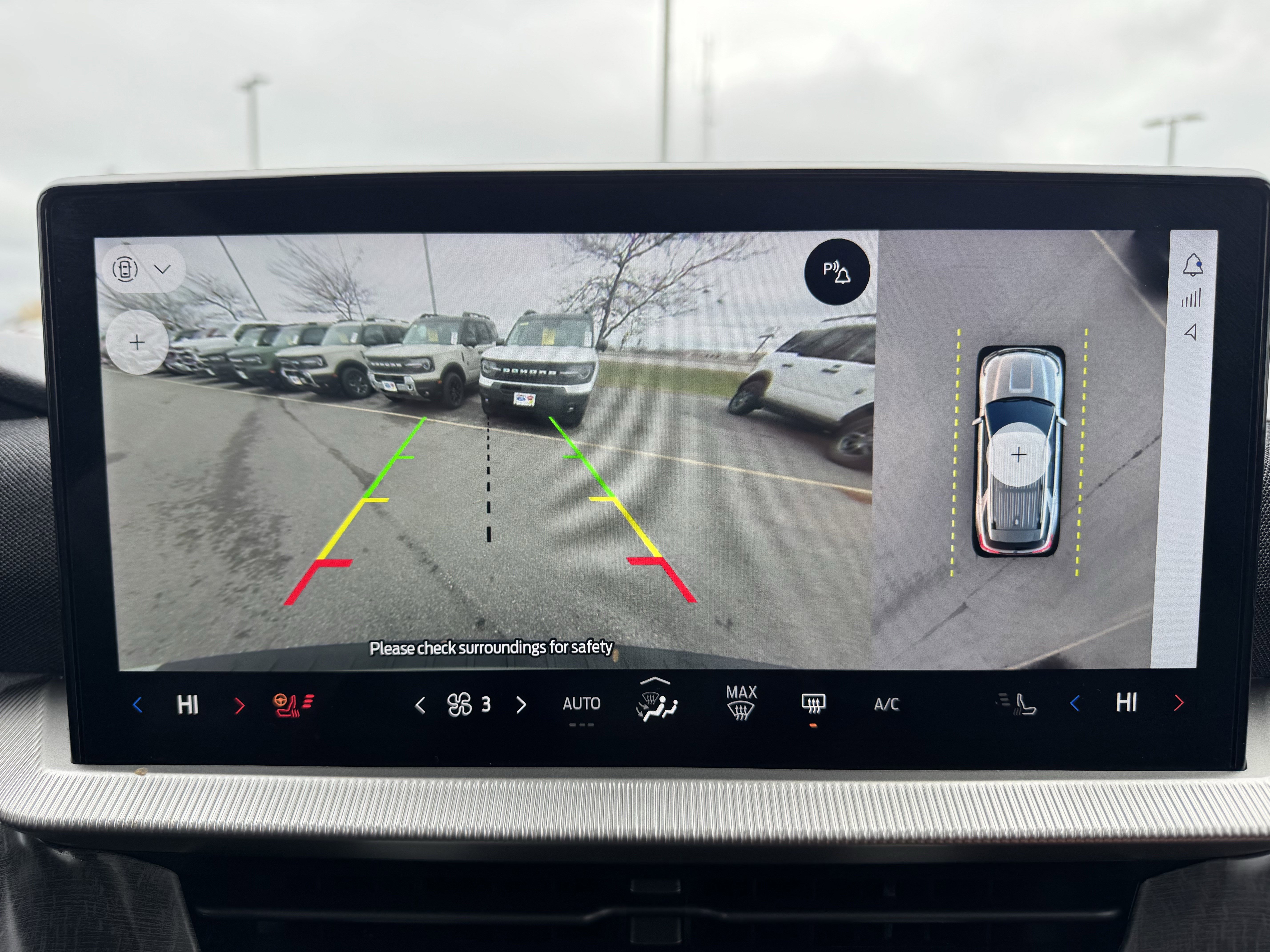 Certified 2025 Ford Explorer Platinum w/ LUX Leather Package image 23