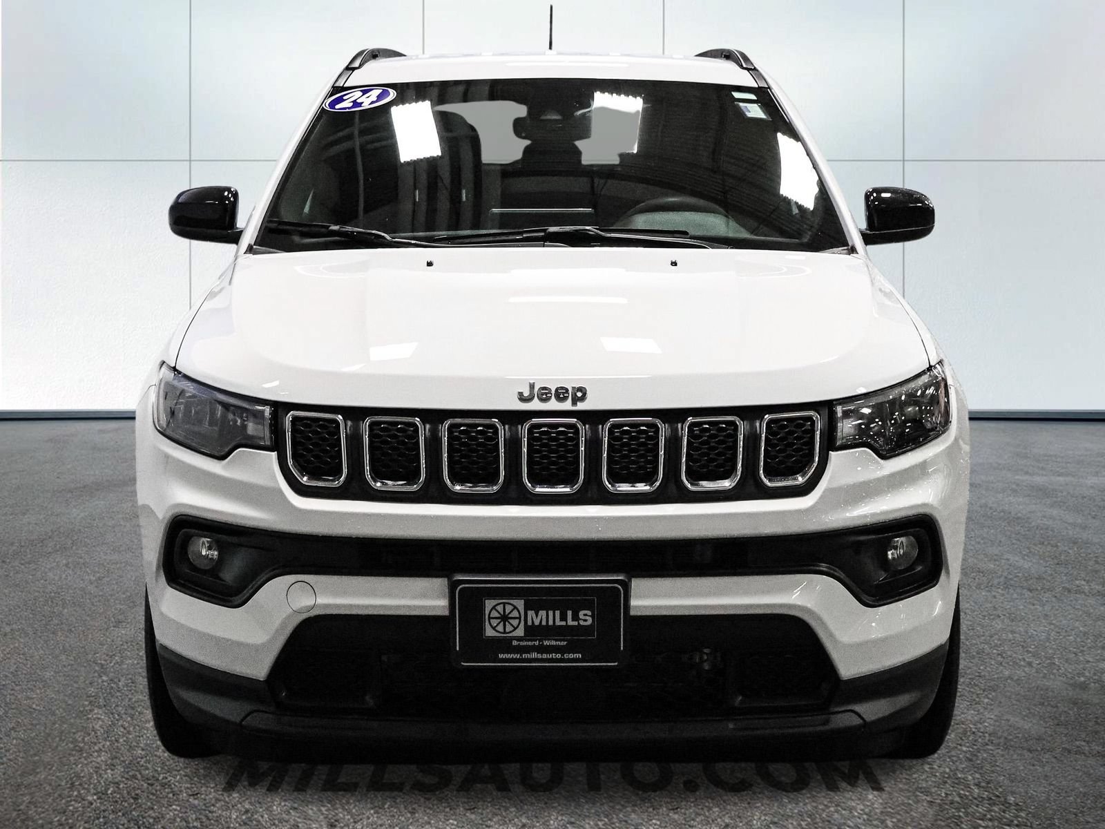 Used 2024 Jeep Compass Latitude AWD/4WD image 14