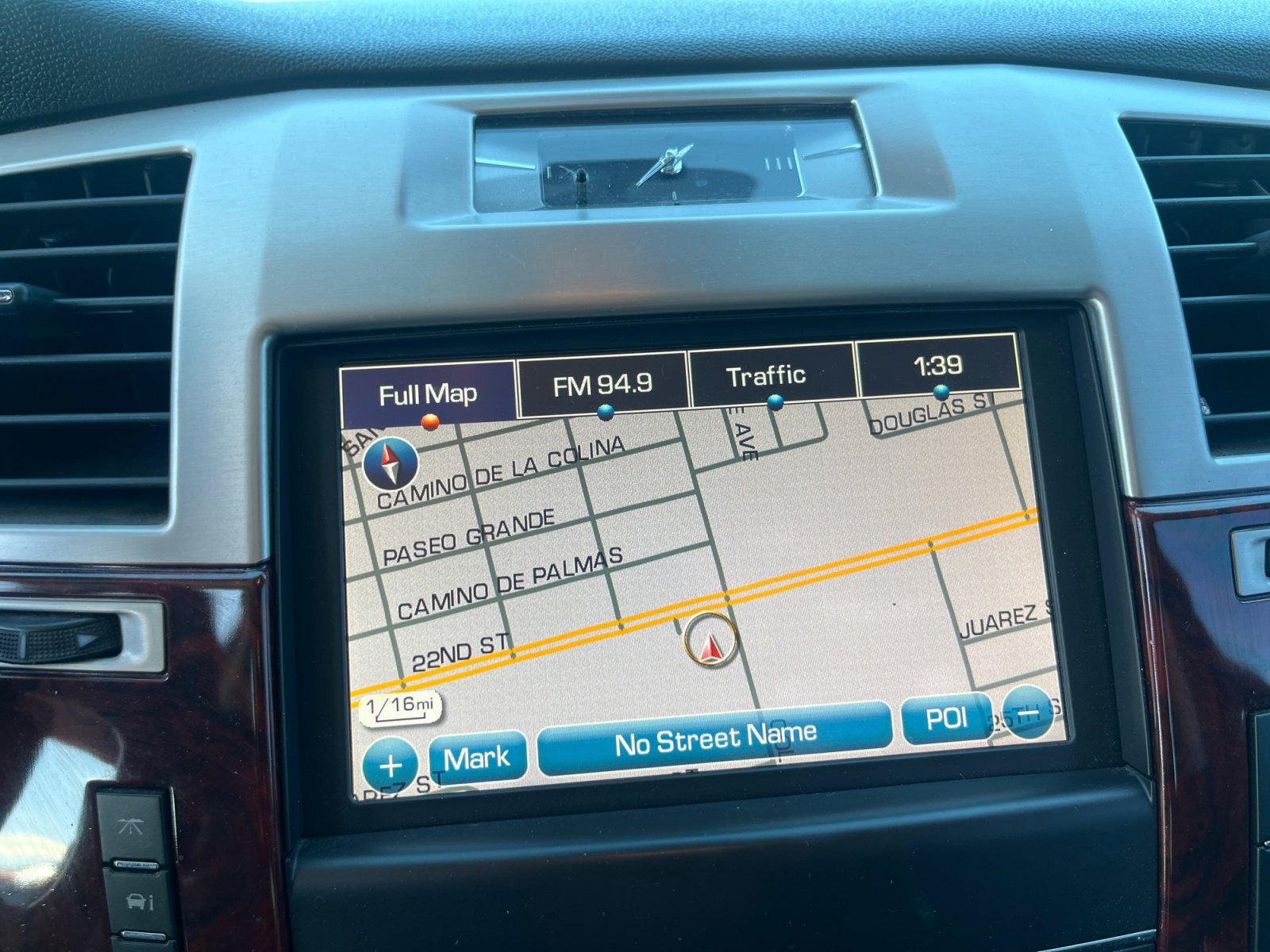 Used 2014 Cadillac Escalade Luxury image 27