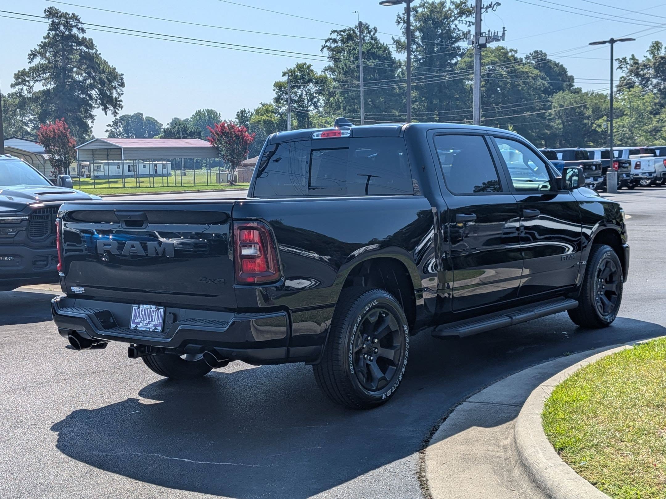 New 2026 RAM 1500 Express AWD/4WD image 5