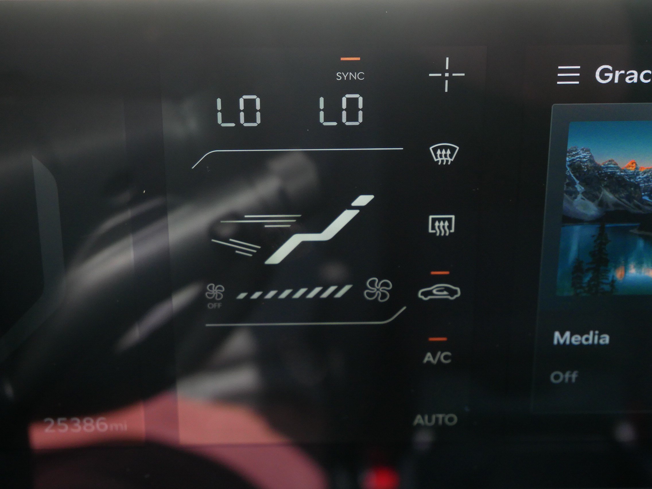 Used 2025 Kia K4 EX FWD image 25