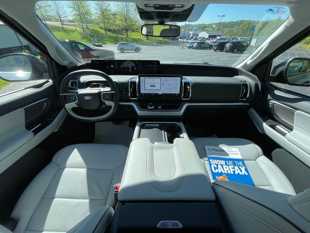 Used 2025 Ford Expedition Platinum w/ Platinum Ultimate Package AWD/4WD image 36