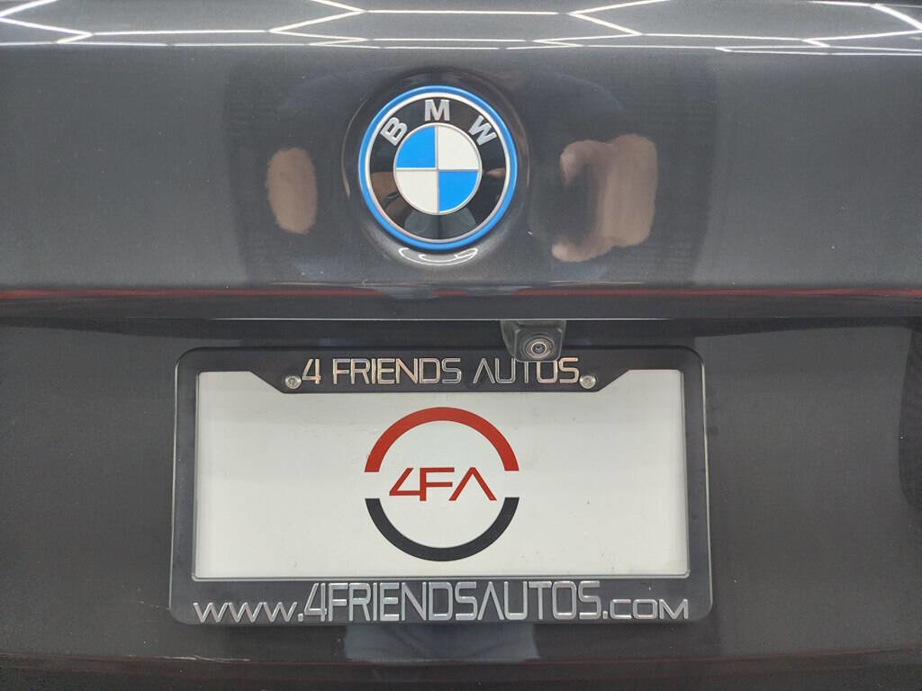 Used 2023 BMW 530e w/ M Sport Package image 32