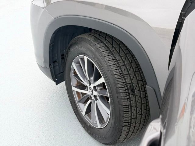 Certified 2017 Toyota Highlander XLE image 22