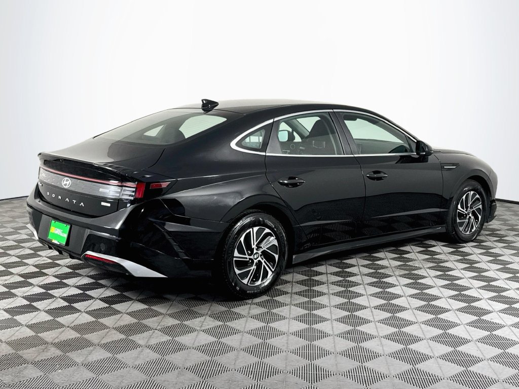 Used 2026 Hyundai Sonata Blue FWD image 8