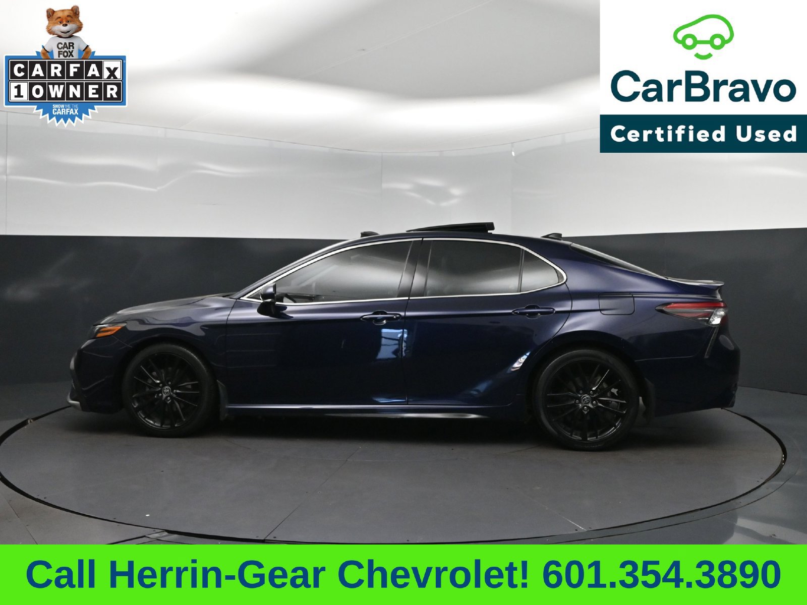 Used 2022 Toyota Camry XSE FWD image 4