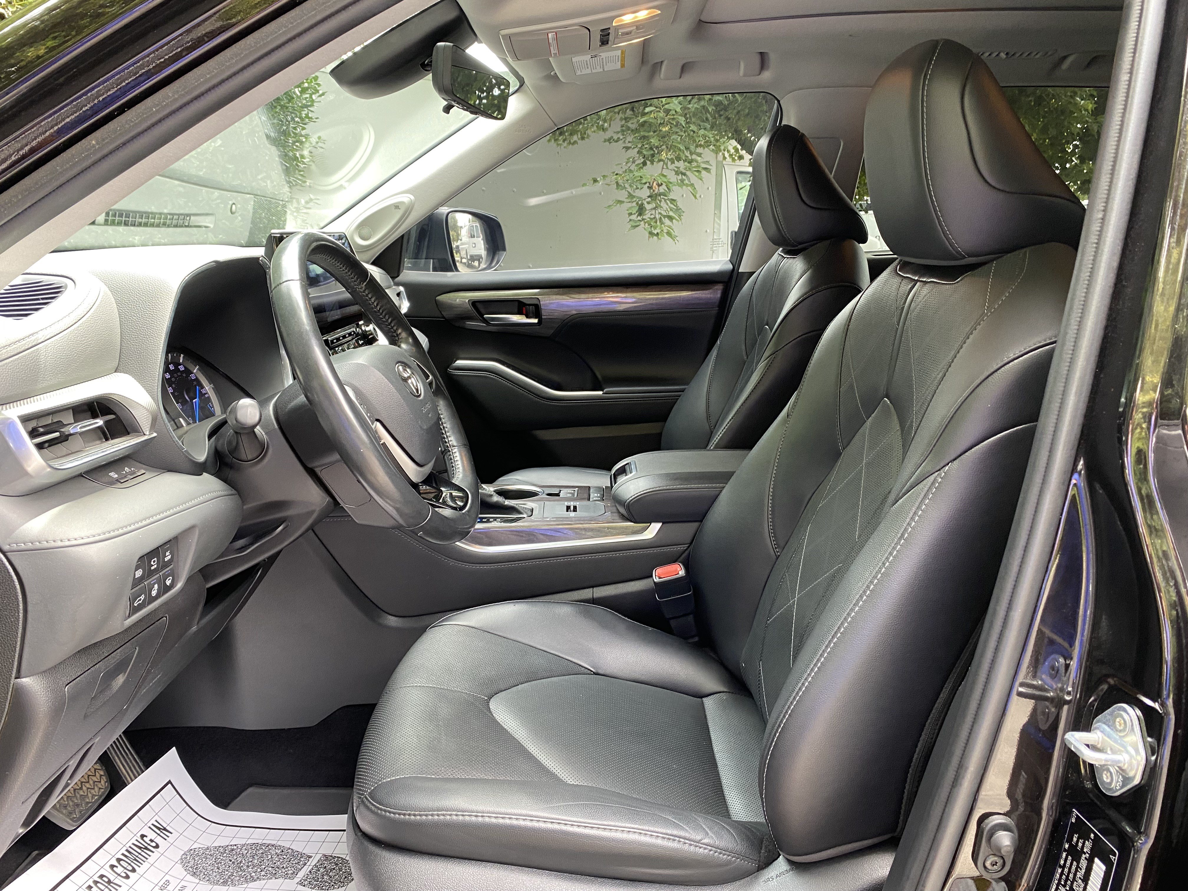 Used 2022 Toyota Highlander Platinum FWD image 36