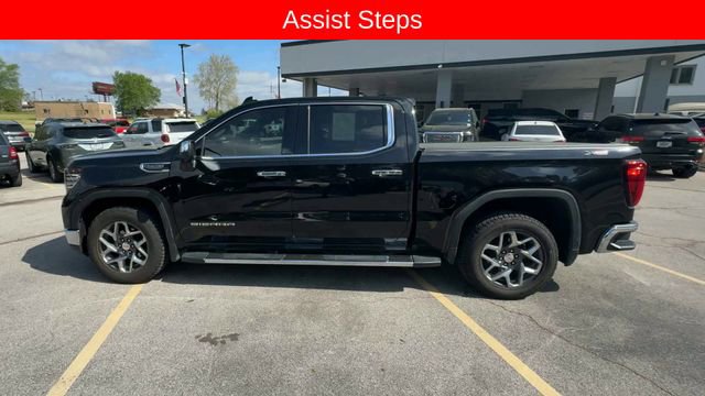 Used 2023 GMC Sierra 1500 SLT w/ SLT Premium Plus Package AWD/4WD image 5