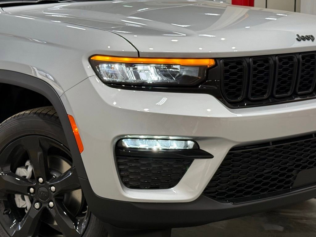 New 2025 Jeep Grand Cherokee Limited image 48