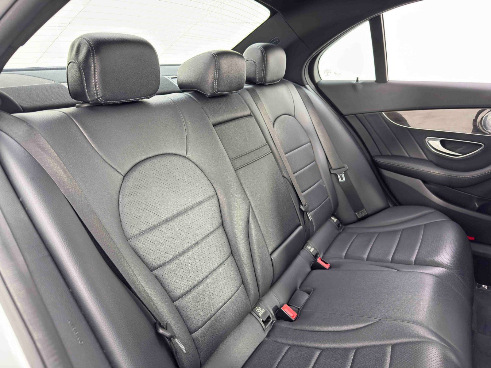 Used 2018 Mercedes-Benz C 300 Sedan image 38