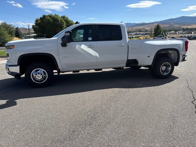 Used 2026 Chevrolet Silverado 3500 LT w/ All Star Edition AWD/4WD image 3