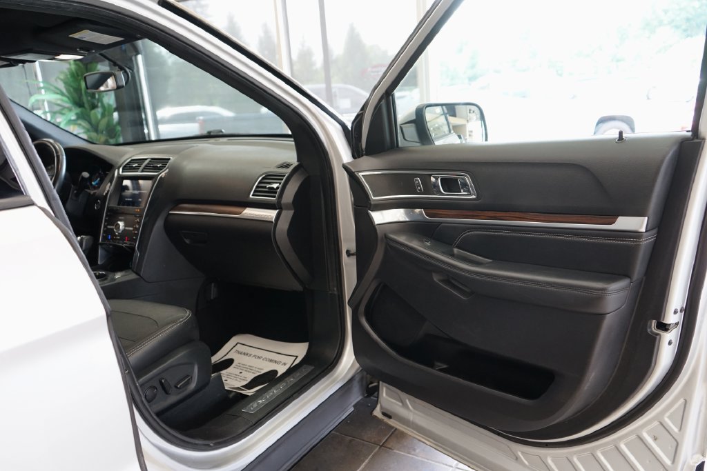 Used 2019 Ford Explorer Limited w/ Class III Trailer Tow Package AWD/4WD image 44