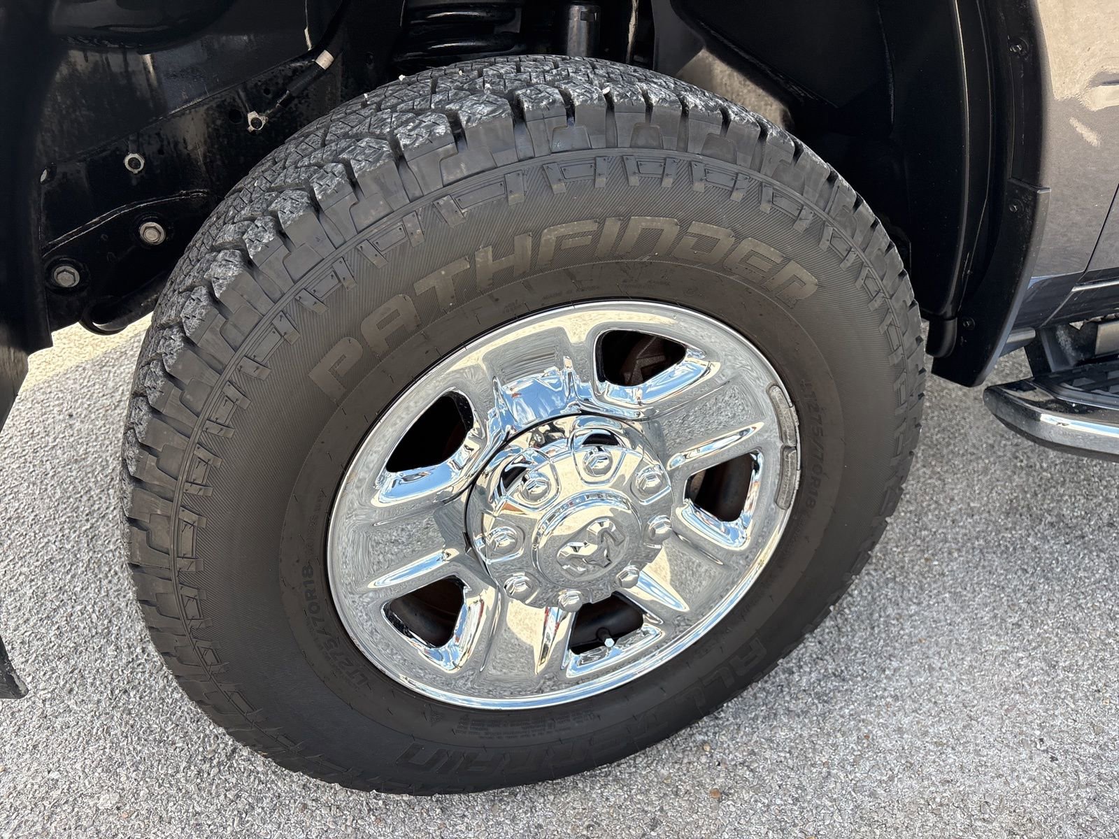 Used 2024 RAM 2500 Tradesman w/ Chrome Appearance Group image 32