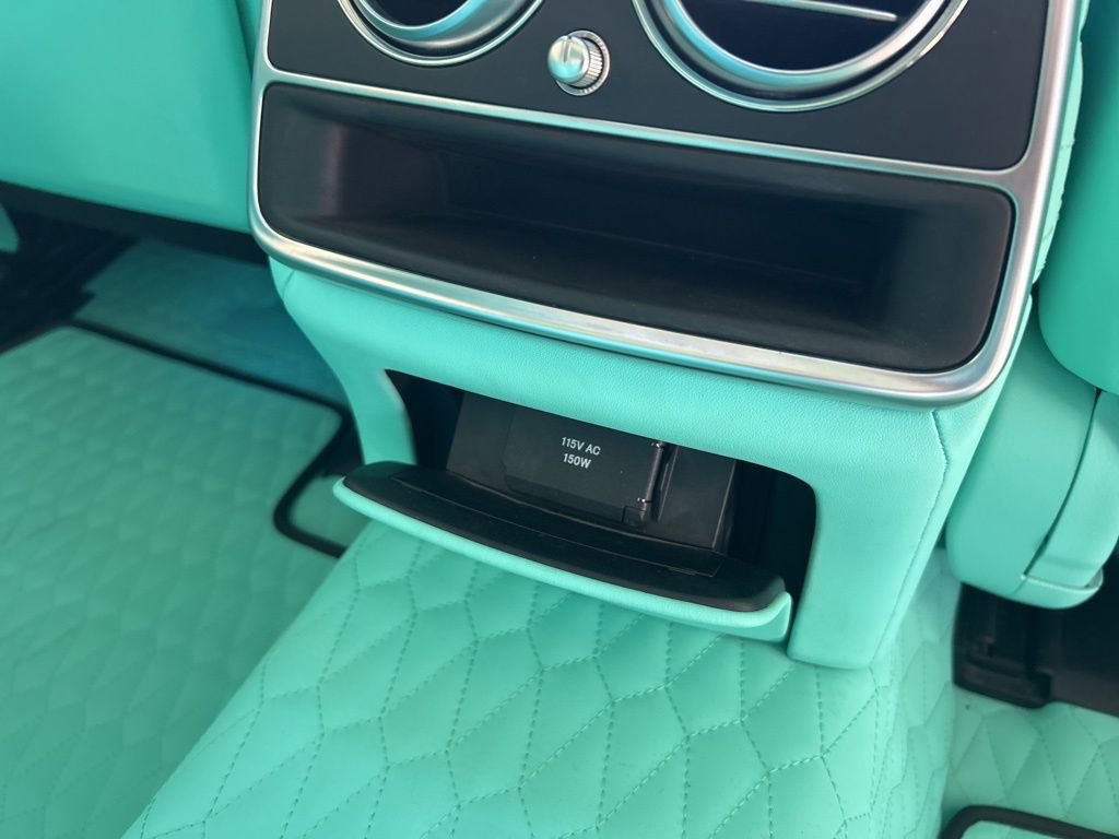 Used 2019 Mercedes-Benz S 560 Sedan w/ Premium Package image 30