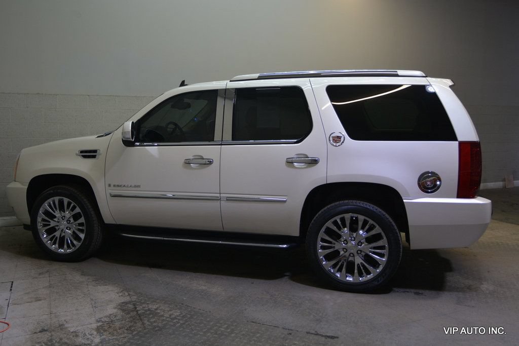 Used 2007 Cadillac Escalade AWD w/ Information Package image 7